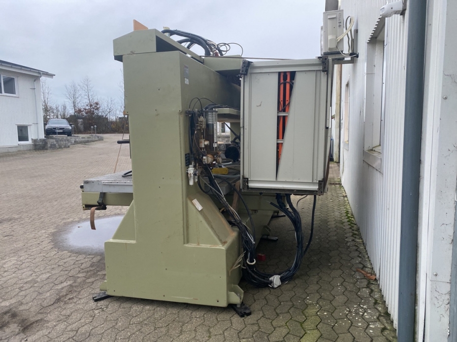 Klaravik auktioner - CNC maskine